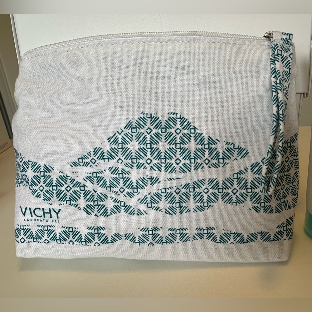 Vichy White and Turquoise Toiletries Pouch